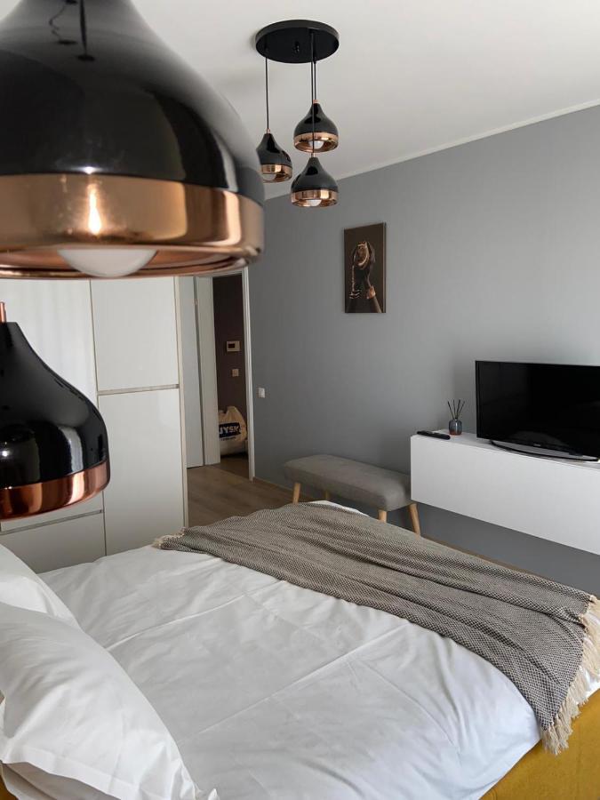 Qualis Apartament Braşov Buitenkant foto