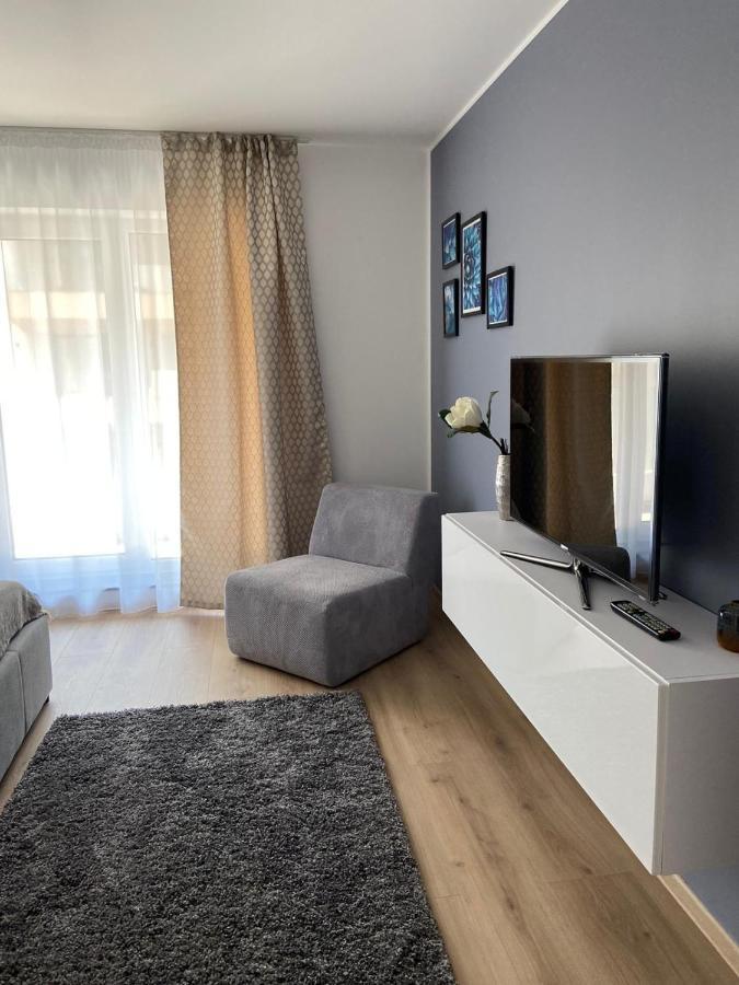 Qualis Apartament Braşov Buitenkant foto