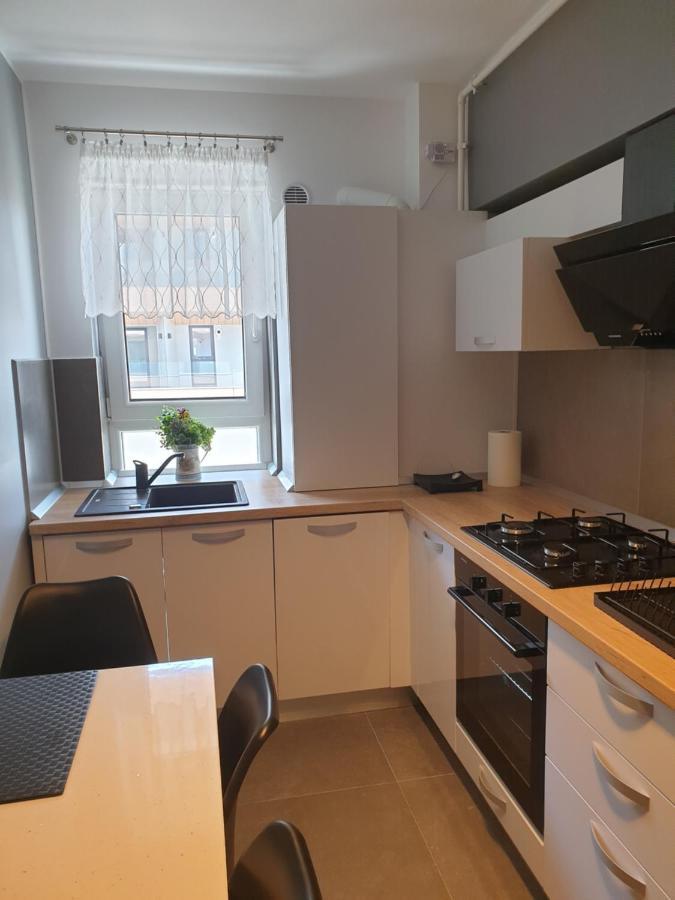 Qualis Apartament Braşov Buitenkant foto
