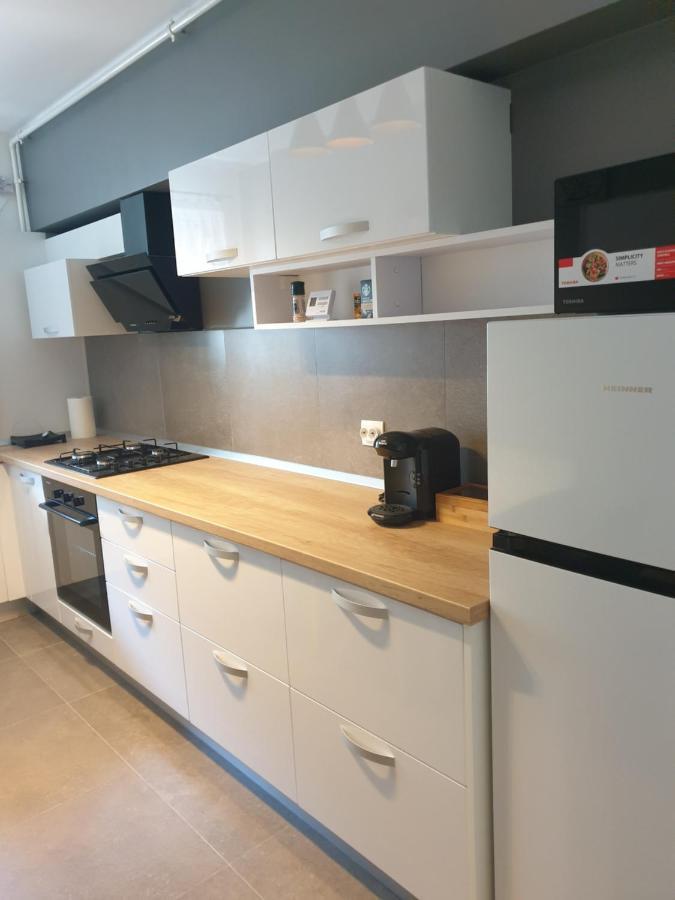 Qualis Apartament Braşov Buitenkant foto