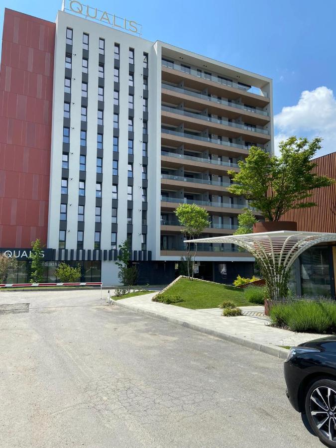 Qualis Apartament Braşov Buitenkant foto