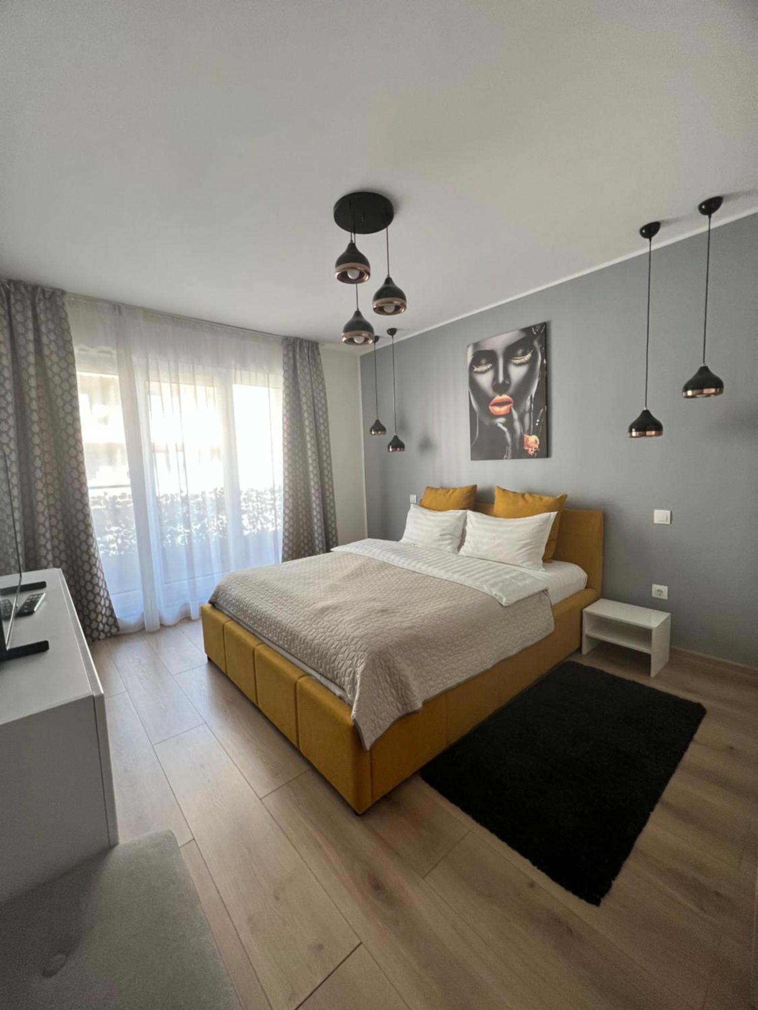Qualis Apartament Braşov Buitenkant foto