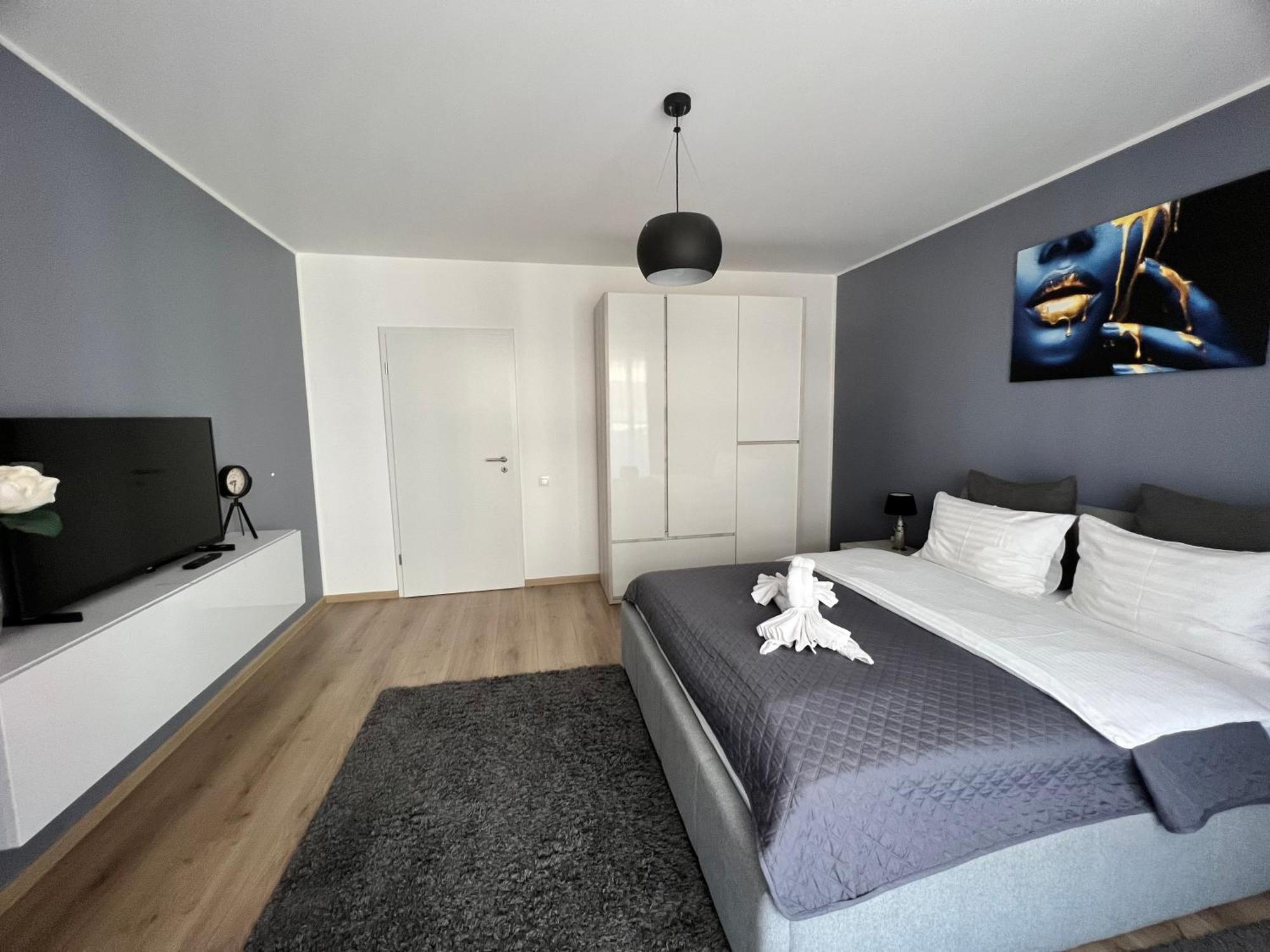 Qualis Apartament Braşov Buitenkant foto